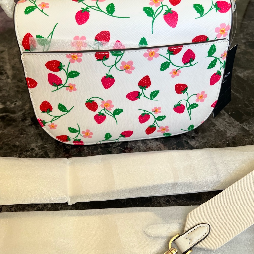 NWT Kate spade saddle bag strawberry vine - Picture 4 of 9